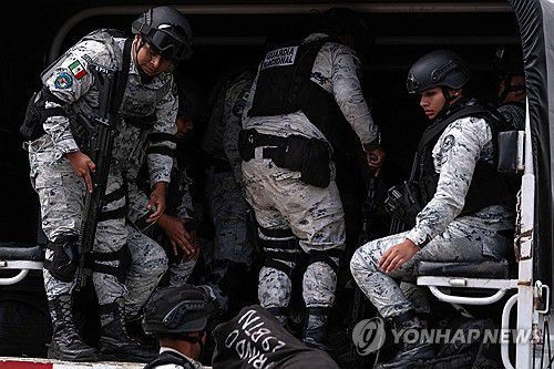 북부 국경지대 투입된 멕시코 국가방위대원들[티후아나 AFP=연합뉴스. 재판매 및 DB 금지]