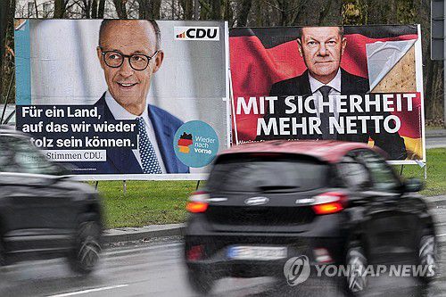 선거 포스터[AP 연합뉴스 자료사진. 재판매 및 DB 금지]