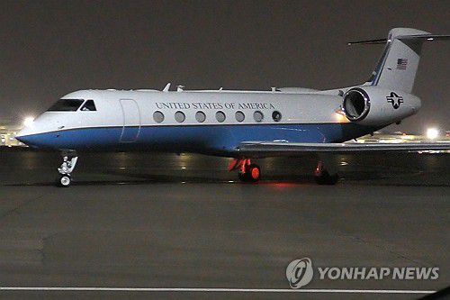 빈니크가 탑승하고 온 미 특별기[타스 연합뉴스. 재판매 및 DB 금지]