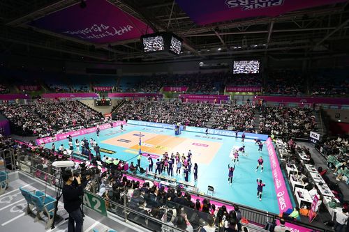 흥국생명의 홈구장인 인천 삼산월드체육관을 가득 메운 관중들[흥국생명 배구단 제공. 재판매 및 DB 금지]