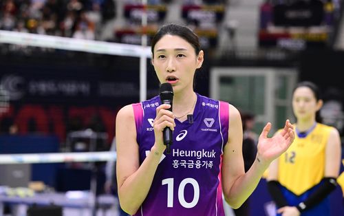 은퇴 투어 소감 밝히는 흥국생명의 김연경[한국배구연맹 제공. 재판매 및 DB 금지]