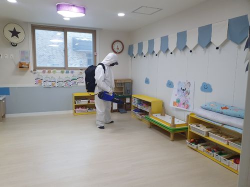 어린이집 방역[평창군 제공. 재판매 및 DB 금지]