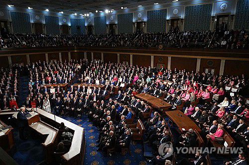 미 의회 연설하는 트럼프 대통령[워싱턴 AFP=연합뉴스. 재판매 및 DB 금지]