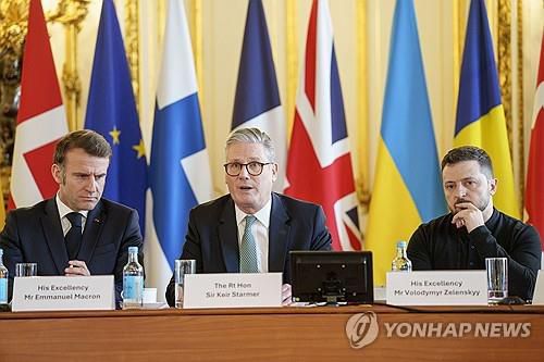 지난 2일 런던에서 만난 유럽 정상들과 젤렌스키 우크라 대통령[EPA 연합뉴스 자료사진. 재판매 및 DB 금지]