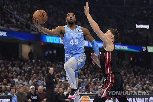 클리블랜드의 도너번 미첼(45번)[AP=연합뉴스]