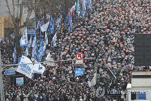 야5당 공동 윤 대통령 파면 촉구 범국민대회(서울=연합뉴스) 박동주 기자 = 8일 서울 안국동 사거리에서 '야5당 공동 내란종식·민주헌정수호를 위한 윤석열 파면 촉구 범국민대회'가 열리고 있다. 2025.3.8 pdj6635@yna.co.kr