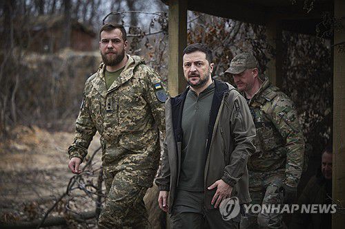 22일 도네츠크 방문한 젤렌스키  [EPA 연합뉴스]