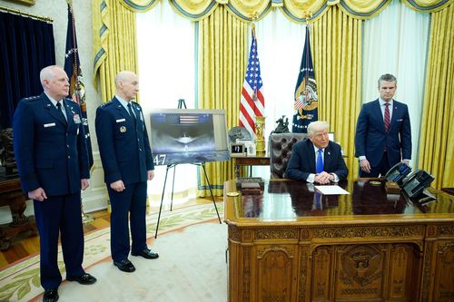 미 공군 차세대 최첨단 전투기 사업자 선정 결과 등을 발표하는 트럼프 대통령 [연합뉴스 자료사진. 재판매 및 DB 금지]