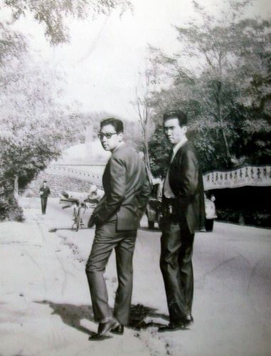 1960년대 콤비를 이룬 가수 배호(좌)와 작곡가 배상태(우)[박성서 대중음악평론가 제공. 재판매 및 DB 금지]