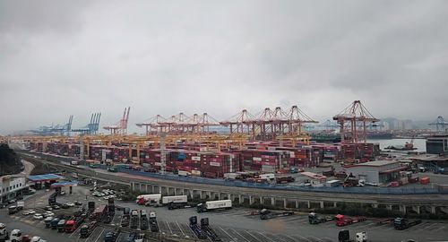 가덕대교에서 촬영한 부산신항 전경[촬영 임성호]