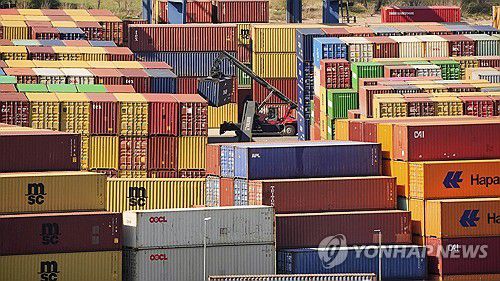 독일의 한 컨테이너 터미널[AP 연합뉴스 자료사진 재판매 및 DB 금지]