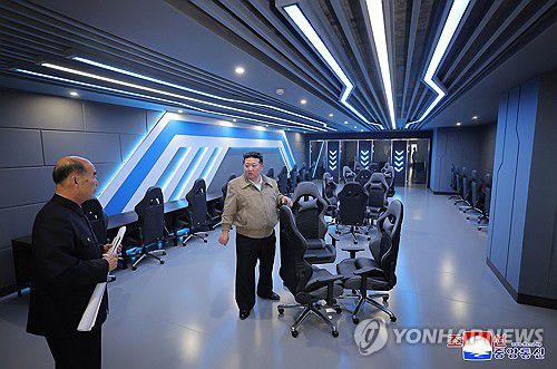 김정은, 준공 앞둔 화성지구 3단계구역 준비정형 시찰(평양 조선중앙통신=연합뉴스) 북한 김정은 국무위원장이 3일 준공을 앞둔 화성지구 3단계 구역에 건설된 중요봉사시설들의 운영준비정형을 현지에서 지도했다고 조선중앙통신이 4일 보도했다. 현지지도에는 김위원장의 딸 김주애도 동행했다.  2025.4.4      [국내에서만 사용가능. 재배포 금지. For Use Only in the Republic of Korea. No Redistribution] nkphoto@yna.co.kr