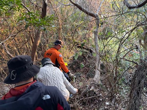 지난 6일 제주시 애월읍 녹고메오름 길 잃음 사고 [제주도 소방안전본부 제공. 재판매 및 DB 금지'