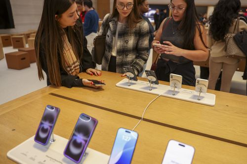 애플 '관세 직격탄'     [EPA 연합뉴스. 자료사진입니다]