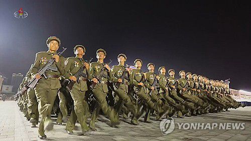 북한, '민방위무력 열병식' 개최(서울=연합뉴스) 북한 정권 수립 기념일(9ㆍ9절) 75주년을 맞아 지난 8일 김일성광장에서 열린 민방위무력 열병식을 조선중앙TV가 9일 정오에 녹화중계했다. [조선중앙TV 화면] 2023.9.9      [국내에서만 사용가능. 재배포 금지. For Use Only in the Republic of Korea. No Redistribution] nkphoto@yna.co.kr