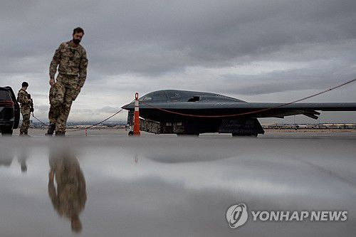 네바다에서 진행된 미·영·호주 합동훈련에 참가한 미 공군 B-2 스텔스 폭격기[로이터 연합뉴스 자료사진. 재판매 및 DB 금지]
