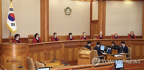 박성재 장관 탄핵심판 선고(서울=연합뉴스) 황광모 기자 = 10일 서울 종로구 헌법재판소에서 열린 박성재 법무부 장관 탄핵 심판 선고기일에 문형배 헌법재판소장 권한대행을 비롯한 재판관들이 입장해 있다. 2025.4.10 [공동취재] hkmpooh@yna.co.kr