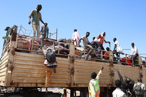 희망 찾아 트럭 타고 남수단 국경 건넌 수단 난민들성도현 기자 raphael@yna.co.kr