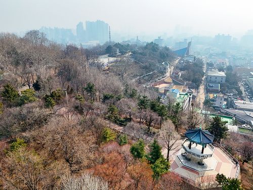 석정루와 자유공원 전경 [사진/임헌정 기자]