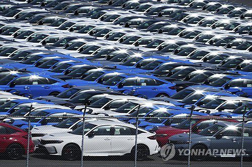 일본 요코하마에 대기 중인 수출용 차량[AP 연합뉴스 자료사진. 재판매 및 DB 금지]