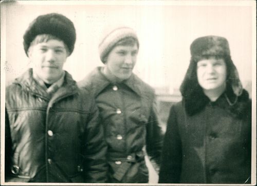 한국 기준 중학생 시절 친구들과 함께한 란코프 교수(맨 오른쪽)[본인 제공]