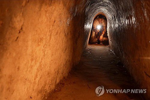 베트남전 관광지인 꾸찌 땅굴[AP 연합뉴스 자료사진. 재판매 및 DB 금지]