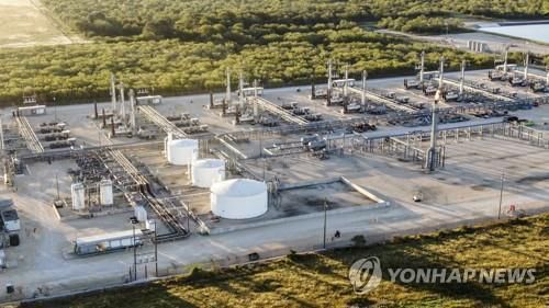 미국 텍사스주 카네스 시티 근처 시설의 석유 저장 탱크[연합뉴스 자료사진]
