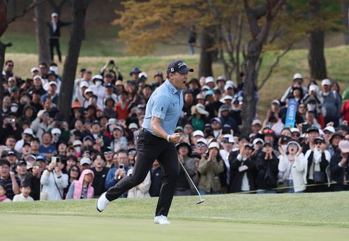 연장전에서 버디 퍼트를 넣고 주먹을 불끈 쥔 이태훈.[KPGA 제공. 재판매 및 DB 금지]