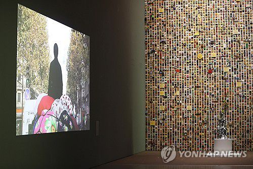 한국 미술계의 급격한 변화(서울=연합뉴스) 강민지 기자 = 30일 서울 종로구 국립현대미술관 서울관에서 MMCA 서울 상설전 '한국현대미술 하이라이트'언론 공개회가 열리고 있다. 전시는 이건희컬렉션 9점을 포함 한국 현대미술 대표작 86점을 소개한다. 2025.4.30 mjkang@yna.co.kr