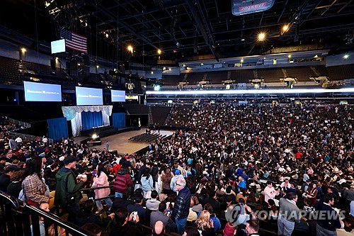버크셔 해서웨이 주주총회[로이터 연합뉴스 자료사진. 재판매 및 DB 금지]