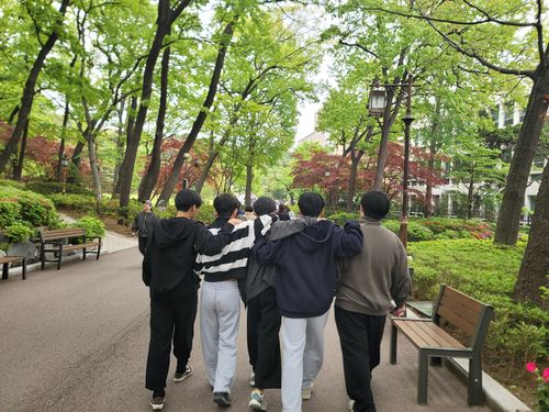 어린이날을 맞아 나들이 나온 영락보린원 원생들[촬영 이영섭]