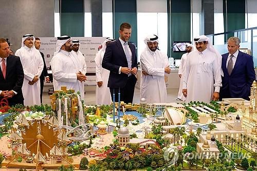 4월30일(현지시간) 카타르에서 열린 파티 참석한 에릭 트럼프[도하 AFP=연합뉴스 재판매 및 DB금지]