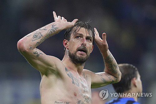 인터밀란 패배 위기에서 구해낸 아체르비[AP=연합뉴스]