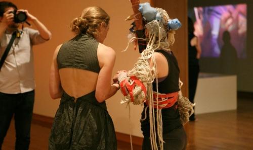 라파엘 드 그루트의 '손과 손 사이-엉키는 매듭들'[부산현대미술관 제공. 재판매 및 DB 금지]