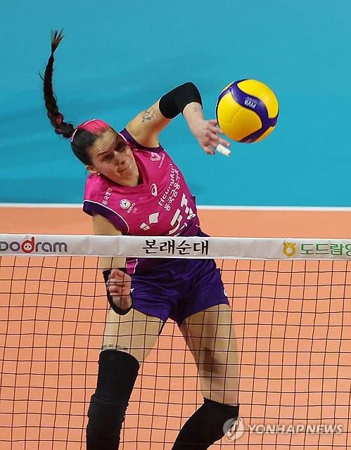 2024년 V리그에서 뛸 당시의 윌로우[연합뉴스 자료사진]