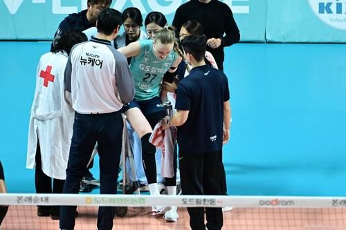 GS칼텍스 선수로 뛸 때 아킬레스건을 다친 와일러[한국배구연맹 제공. 재판매 및 DB 금지]