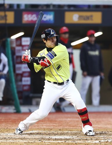 10일 KIA 전에서 홈런을 치는 SSG 최정[SSG 랜더스 제공. 재판매 및 DB 금지]