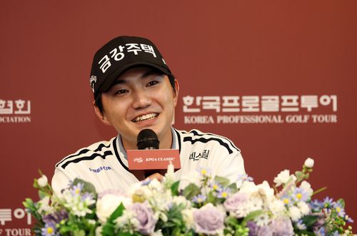 인터뷰하는 옥태훈[KPGA 제공. 재판매 및 DB 금지]