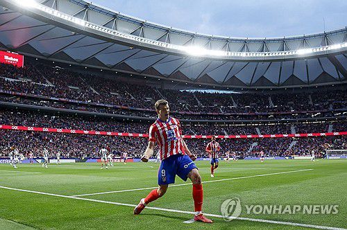 골 세리머니 하는 쇠를로트.[EPA=연합뉴스]