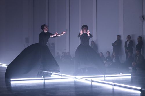 공연 '죽음의 무도: 내일은 물음이다'[ⓒLorenzaDaverio. GS아트센터 제공. 재판매 및 DB금지]