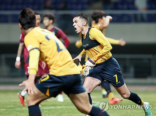 아사니 '8강이다'(광주=연합뉴스) 조남수 기자 = 12일 광주월드컵경기장에서 열린 아시아축구연맹(AFC) 챔피언스리그엘리트(ACLE) 광주FC와 비셀 고베의 16강 2차전. 광주 아사니가 연장 후반전에 슛을 성공시키고 기뻐하고 있다. 2025.3.12 iso64@yna.co.kr