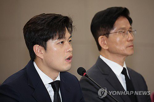 발언하는 김용태 비상대책위원장(광주=연합뉴스) 박동주 기자 = 국민의힘 김용태 비상대책위원장이 17일 광주 서구 김대중컨벤션센터에서 열린 현장 선거대책위원회 회의에서 발언하고 있다. 2025.5.17 pdj6635@yna.co.kr