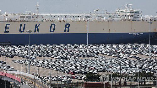 수출 기다리는 자동차[연합뉴스 자료사진]