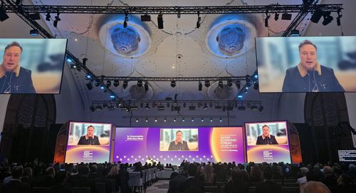 일론 머스크(도하=연합뉴스) 김동호 특파원 = 일론 머스크 테슬라 CEO가 20일(현지시간) 카타르경제포럼 화상 대담에 참여했다. 2025.5.20 photo@yan.co.kr