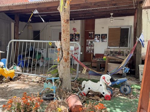 니르 오즈 키부츠의 가정(니르 오즈=연합뉴스) 임지우 기자 = 20일(현지시간) 이스라엘 남부 니르 오즈 키부츠에 보존된 하마스 공격 피해 가정 모습. 2025. 05.21