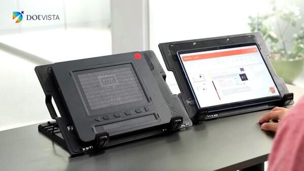 Dot Vista를 통해 파워포인트 프레젠테이션 슬라이드가 닷 패드에서 촉각 그래픽과 점자로 출력되는 모습