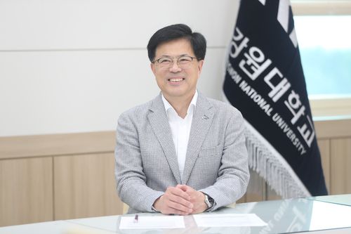 정재연 강원대 총장. [촬영 강태현]