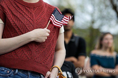 지난달 29일(현지시간) 미 하버드대에서 '자유를 위한 학생' 단체가 주최한 시위에 참석한 학생들 [로이터 연합뉴스 자료사진. 재배포 및 DB 금지]