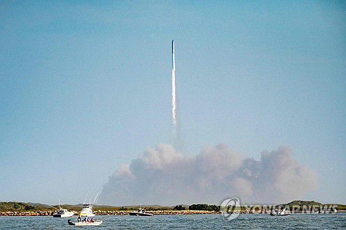 27일 스타십이 발사되는 모습[AFP=연합뉴스. 재판매 및 DB 금지]