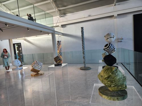 '아틀리에-뮤지엄 박은선' 개관(피에트라산타[이탈리아]=연합뉴스) 신창용 특파원 = 31일(현지시간) '조각의 성지'로 불리는 이탈리아 토스카나주 피에트라산타에 한국인 조각가 박은선의 이름을 건 미술관 '아틀리에-뮤지엄 박은선'이 개관했다. 사진은 전시장 내부 모습. 2025.05.31 changyong@yna.co.kr